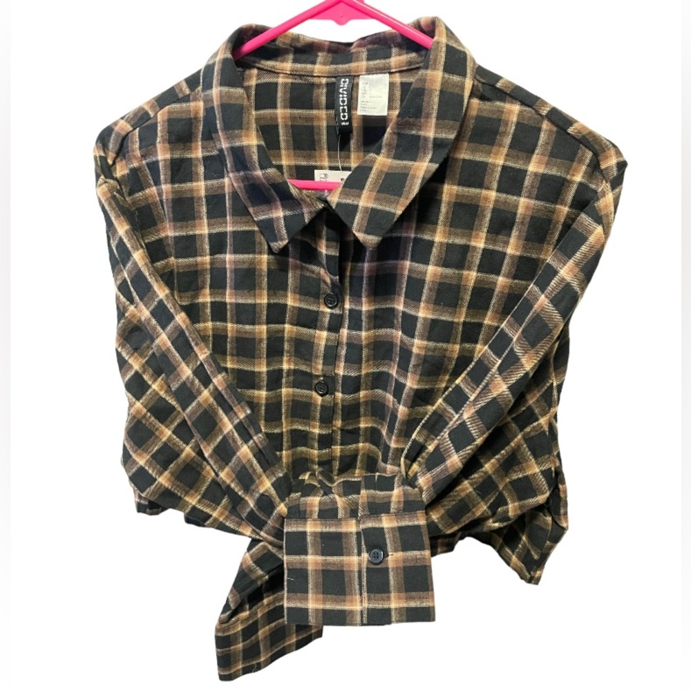 NWT Divided Crop Button Down - Picture 3 of 3